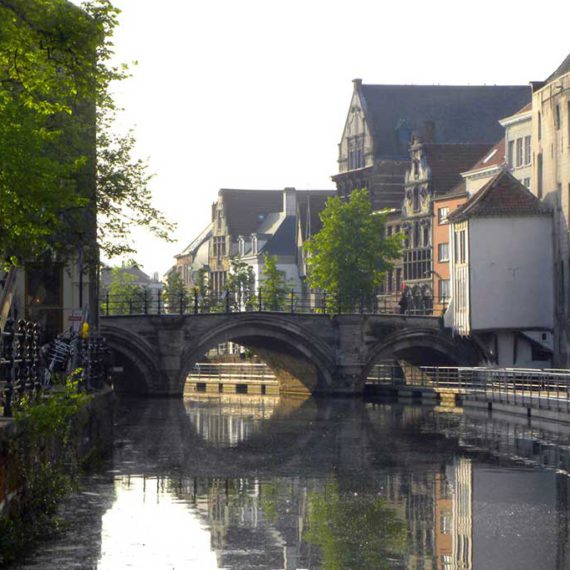 Malinska: tochtje op de Binnendijle door de stilte van de ontwakende stad